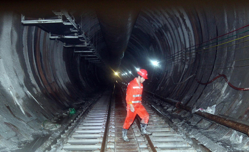 北峰為“引漢濟渭”隧道工程提供無線對講系統方案